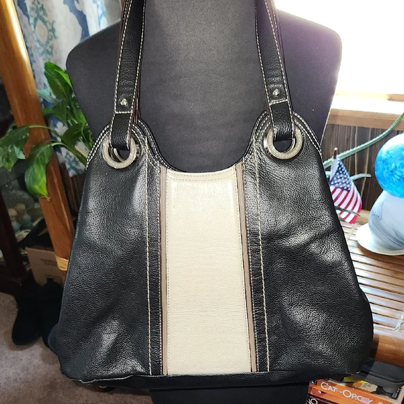 Tignanello Two-Tone Black and Cream Leather Backpack Tignanello Black Leather Stitched Backpack Purse 10 x 8.5  main image 4